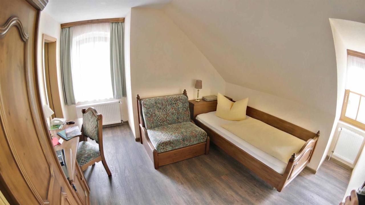 Hotel Und Restaurant Rittergut Kreipitzsch Νάουμπουργκ Εξωτερικό φωτογραφία